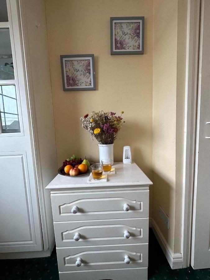 Edwards Cosy B&B Galway Exterior photo