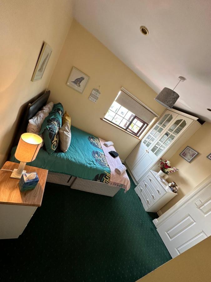 Edwards Cosy B&B Galway Exterior photo